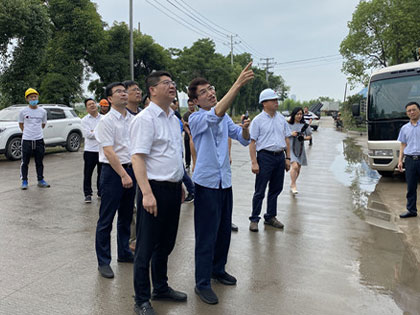 코교구 당위원회 서기 Shen Zhijiang과 그의 일행은 조사와 지도를 위해 그룹의 Chengbang 하이테크 프로젝트에 갔다